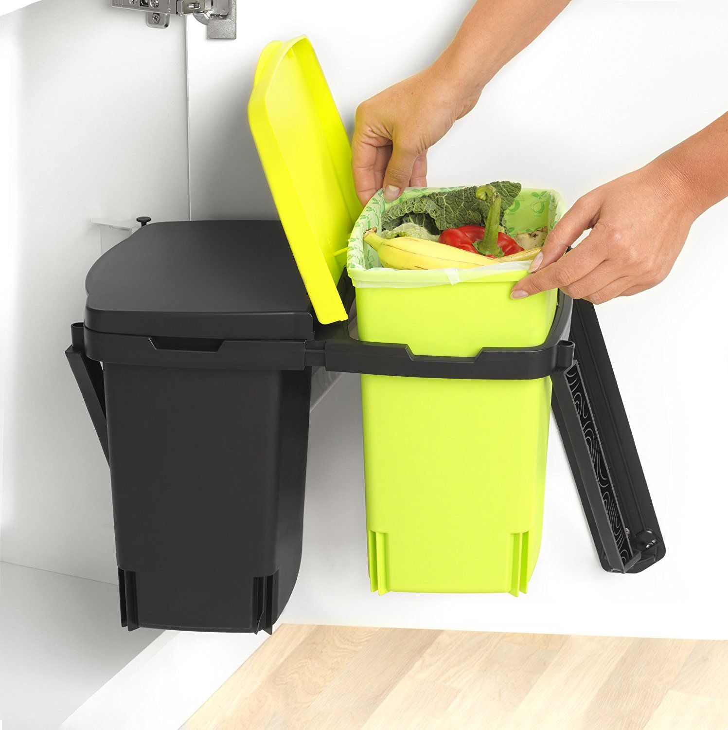 встроенное мусорное ведро для кухни в распашной шкаф